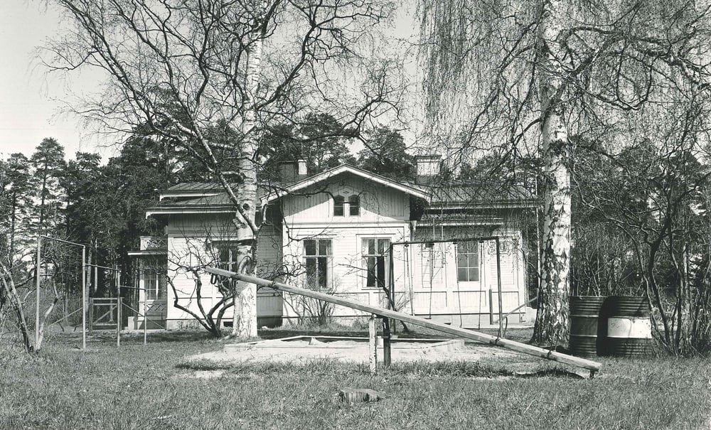 Carlsborg läkarbostaden troligen 1969 innan rivning4.jpg
