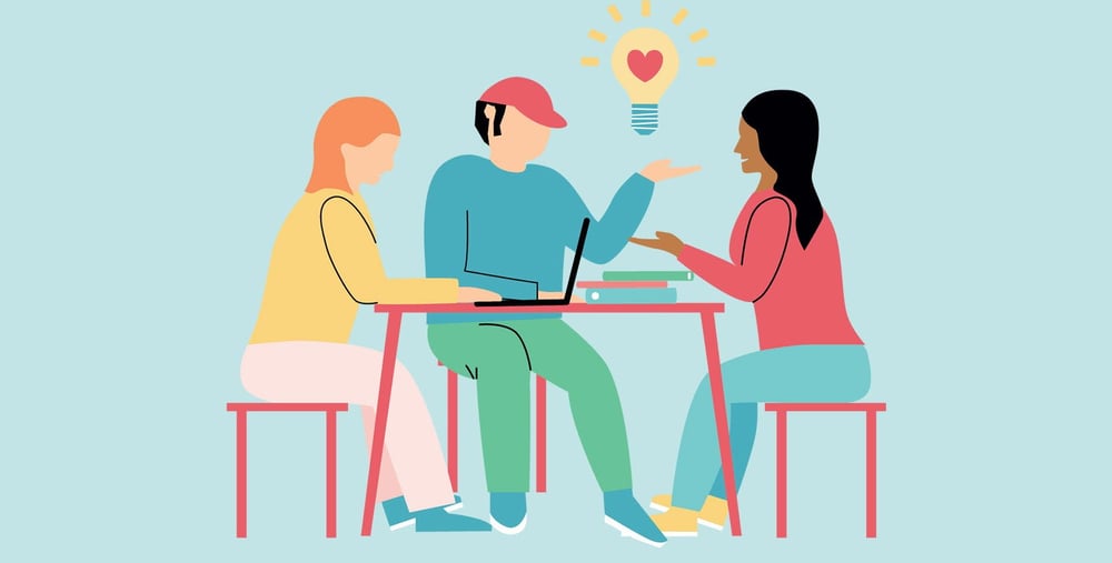 Illustration av tre personer som sitter vid ett bord och samarbetar. En person använder en bärbar dator, medan de andra två deltar i samtalet. Ovanför bordet syns en glödlampa med ett hjärta i mitten, som en symbol för idéer och kreativt samarbete.