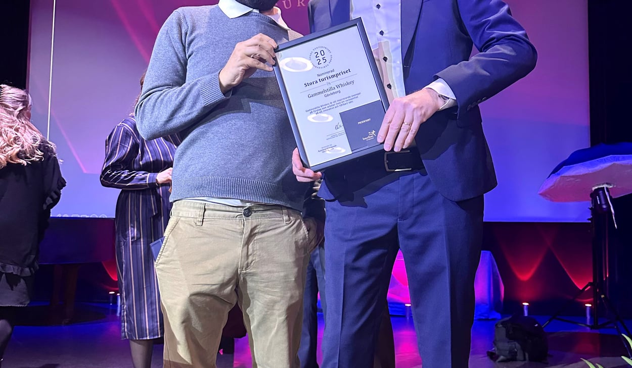 Jürgen Lorenz och Francisco Lozano från  Gammelstilla Whisky  under prisutdelningen av stora turismpriset i Stockholm.
